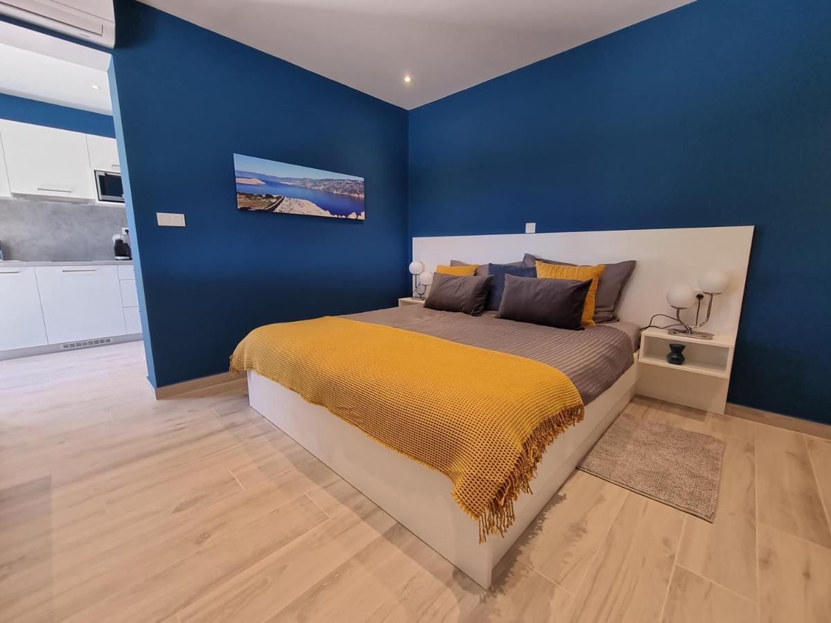 Apartments Suha Punta - Villa Babalonija Kampor Eksteriør billede