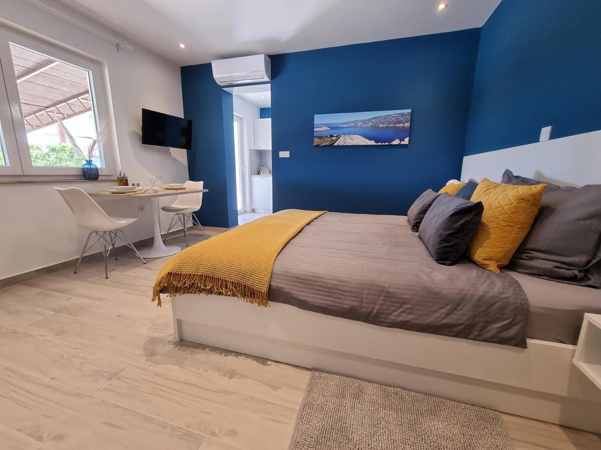 Apartments Suha Punta - Villa Babalonija Kampor Eksteriør billede