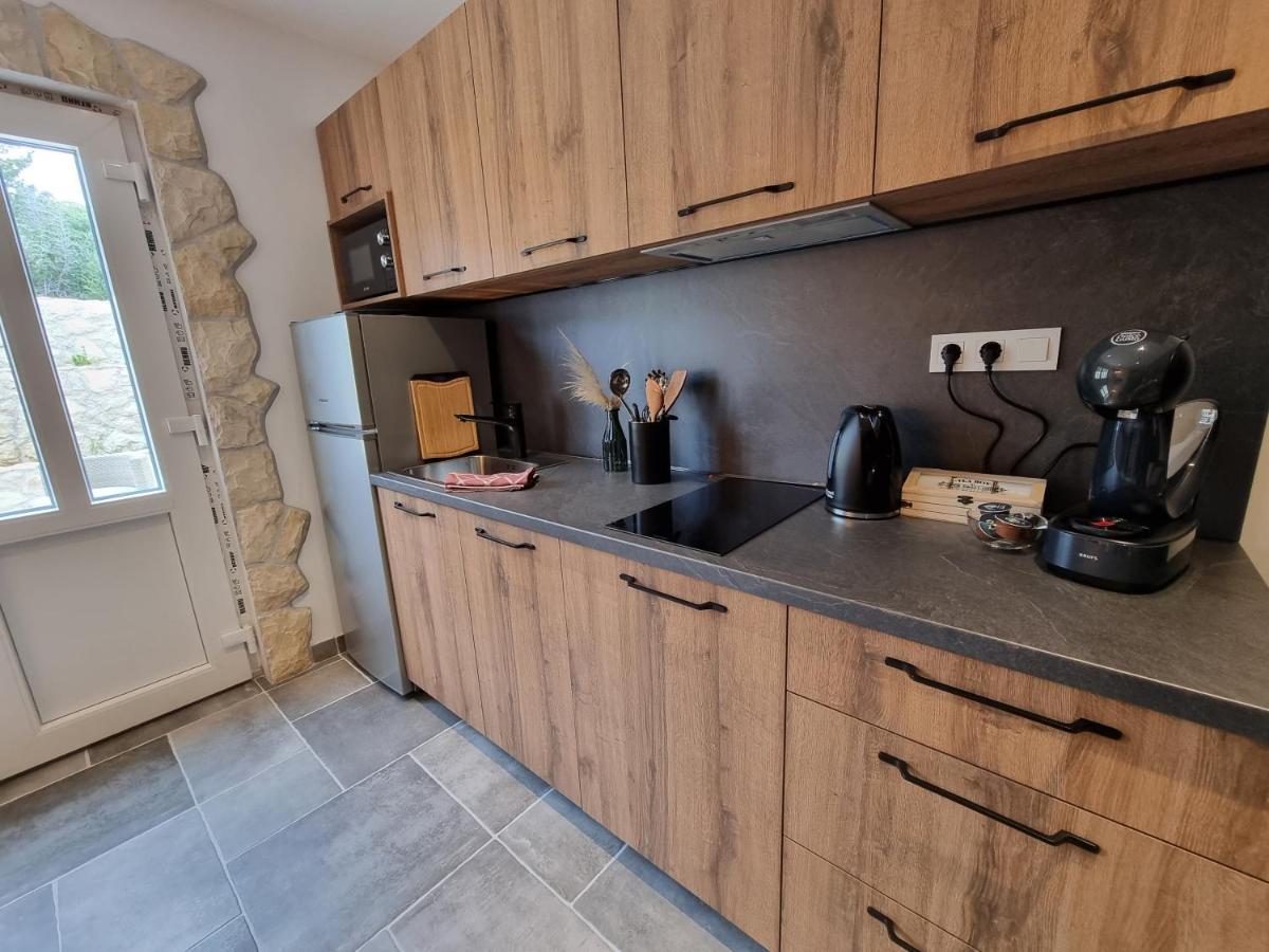 Apartments Suha Punta - Villa Babalonija Kampor Eksteriør billede